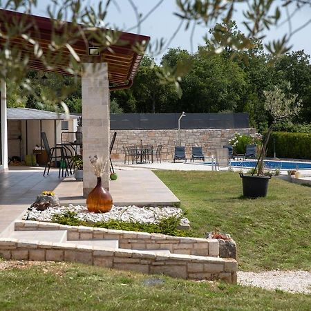 ロヴィニ Casa Graziaヴィラ エクステリア 写真